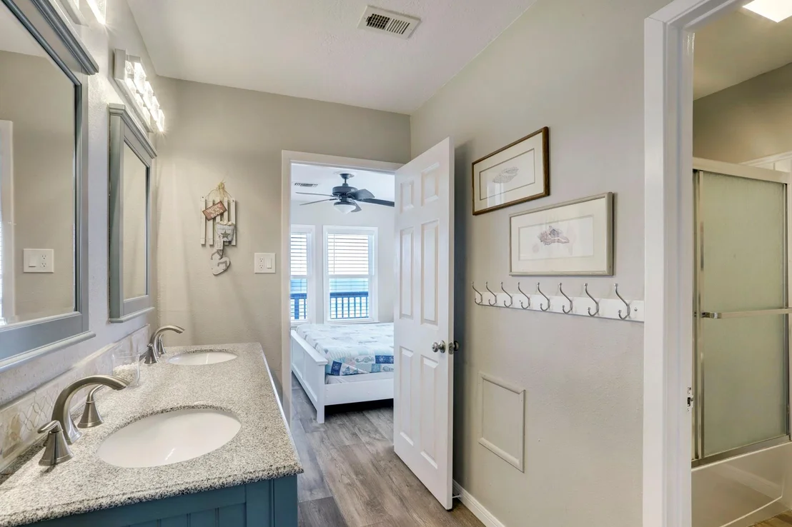 Photo of 814 Beach Drive