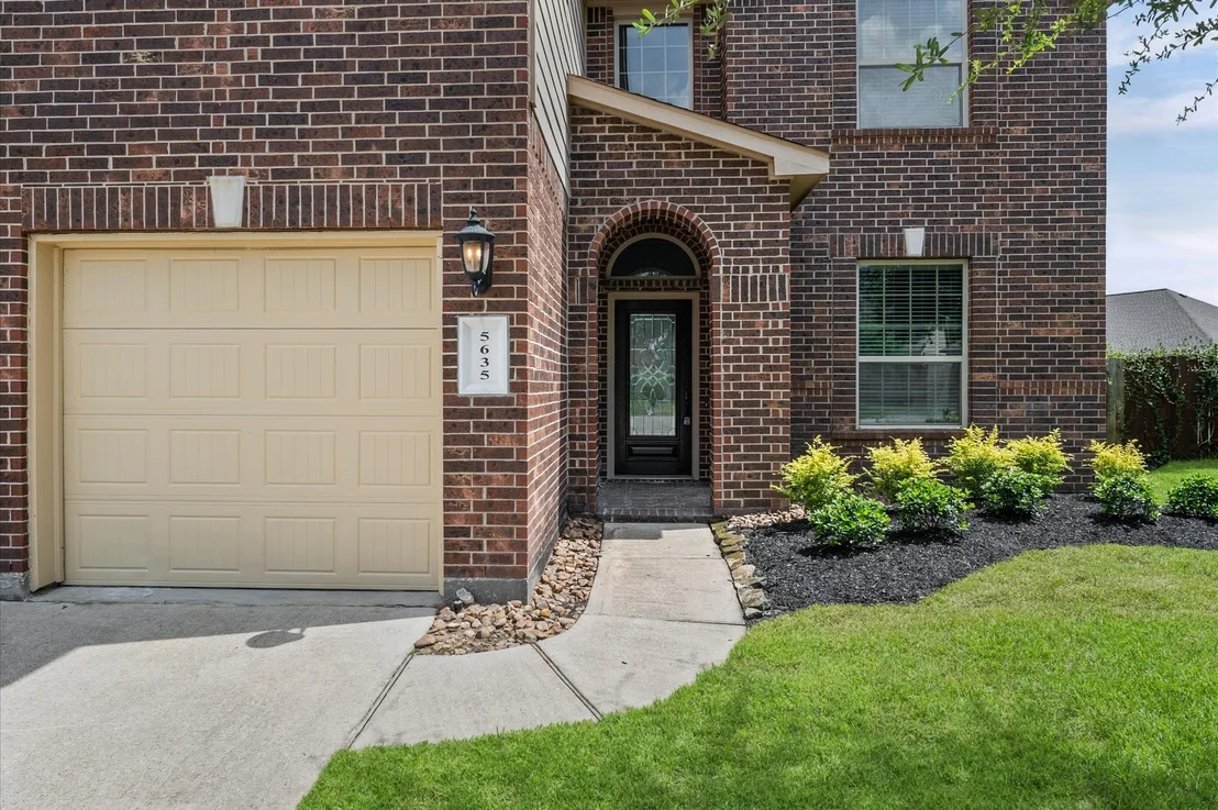 Photo of 5635 Glenfield Spring Lane