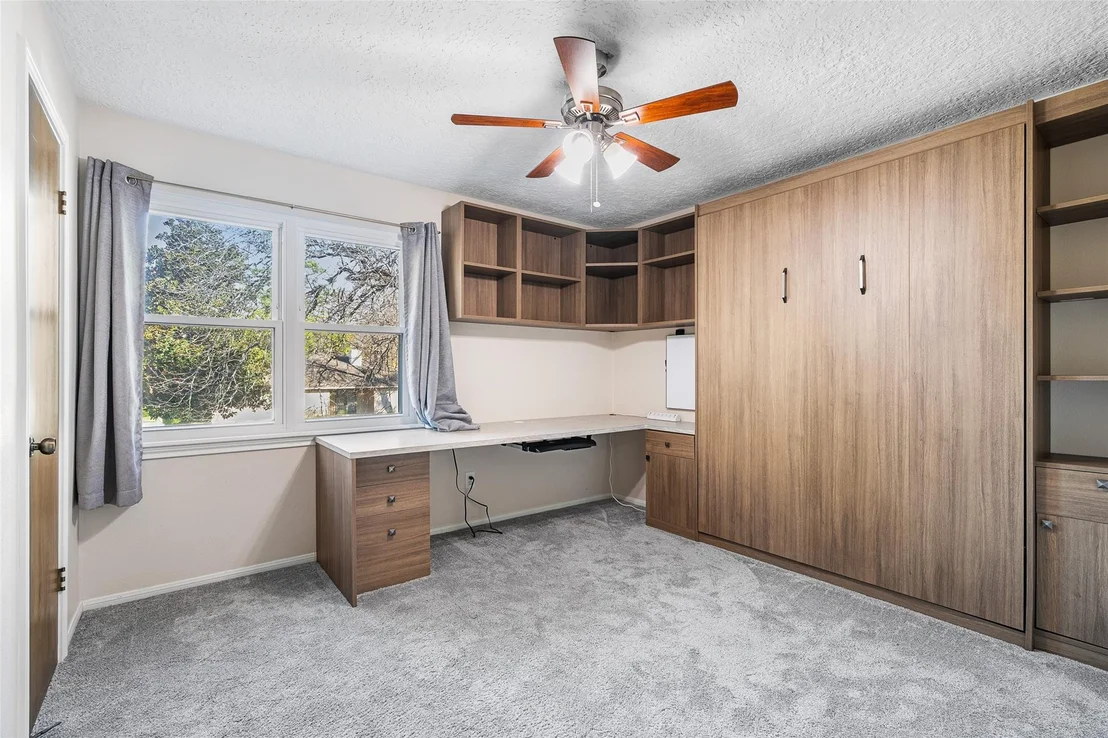 Photo of 723 Shadowbrook Drive