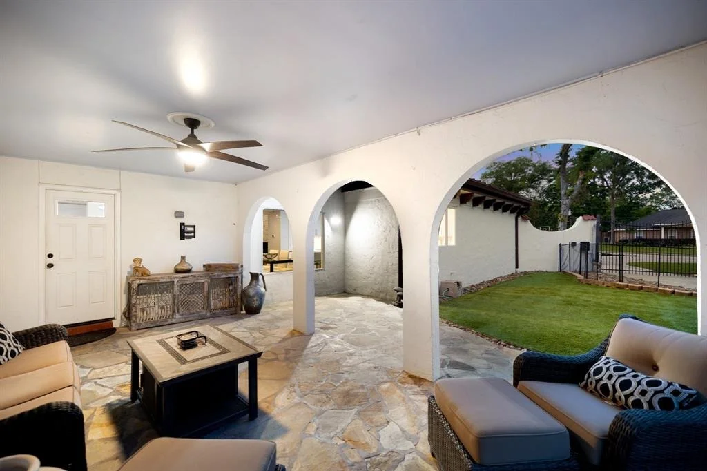 Photo of 2 Warrenton Drive