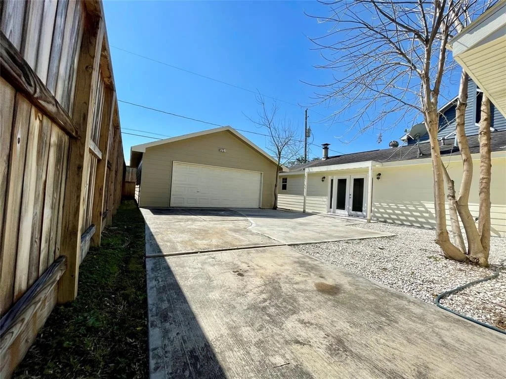 Photo of 1635 Chippendale Road