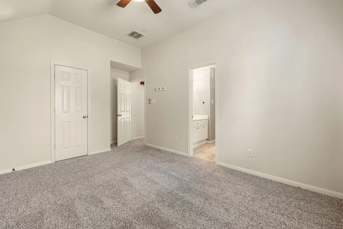 Photo of 303 S Cypress Estates Circle