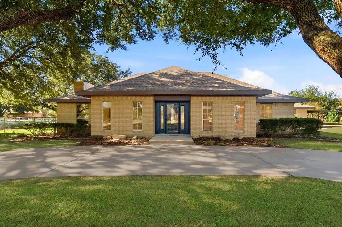 Photo of 4103 Meadowbend Drive