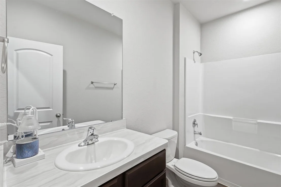 Photo of 21523 Victoria Harbor Drive