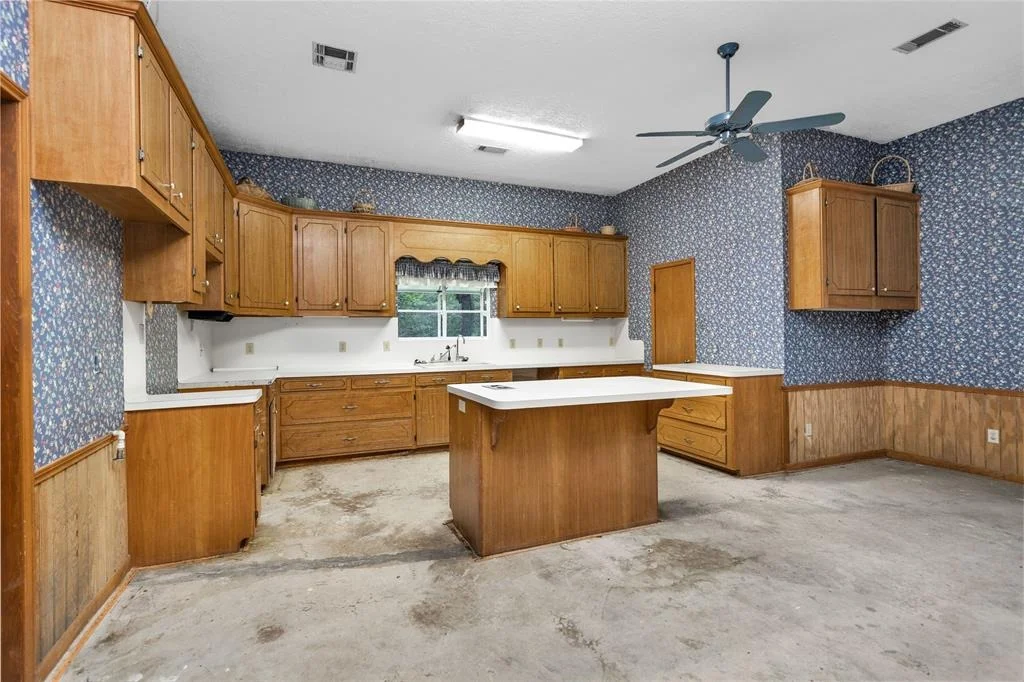 Photo of 24614 Spruce