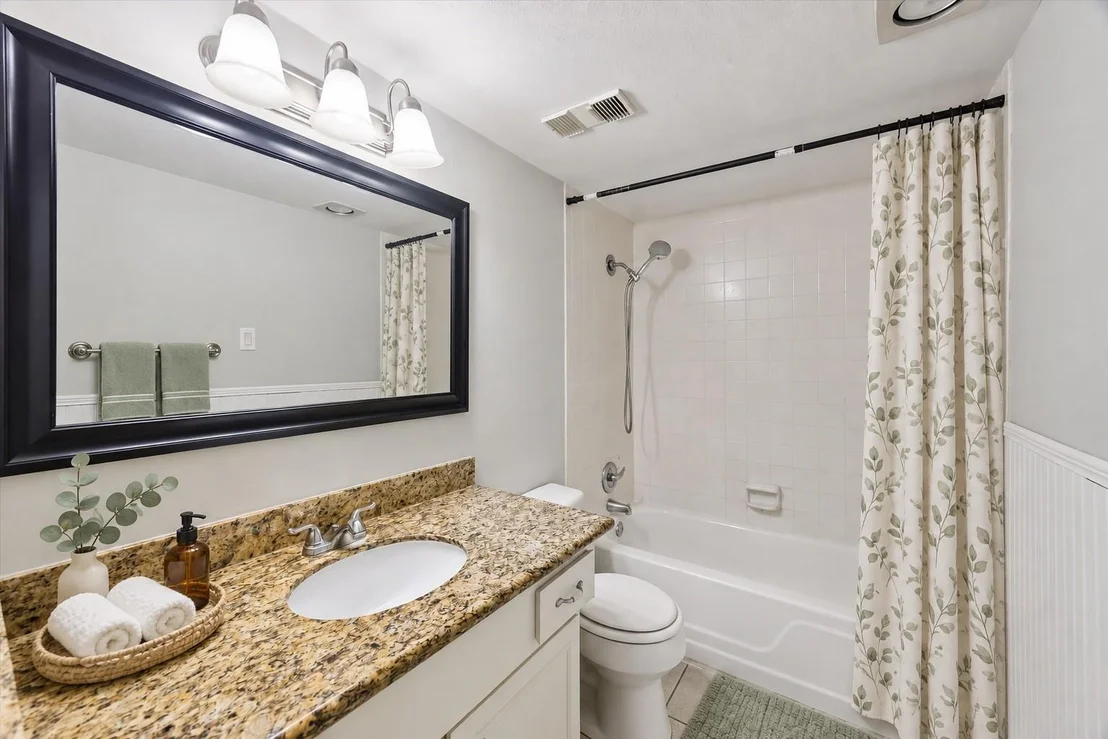 Photo of Unit 607 at 9303 Hammerly Boulevard