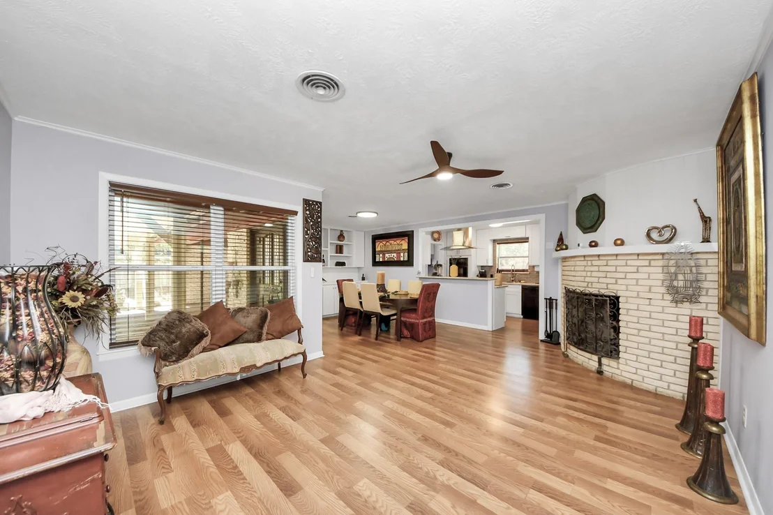 Photo of 142 Wall Street