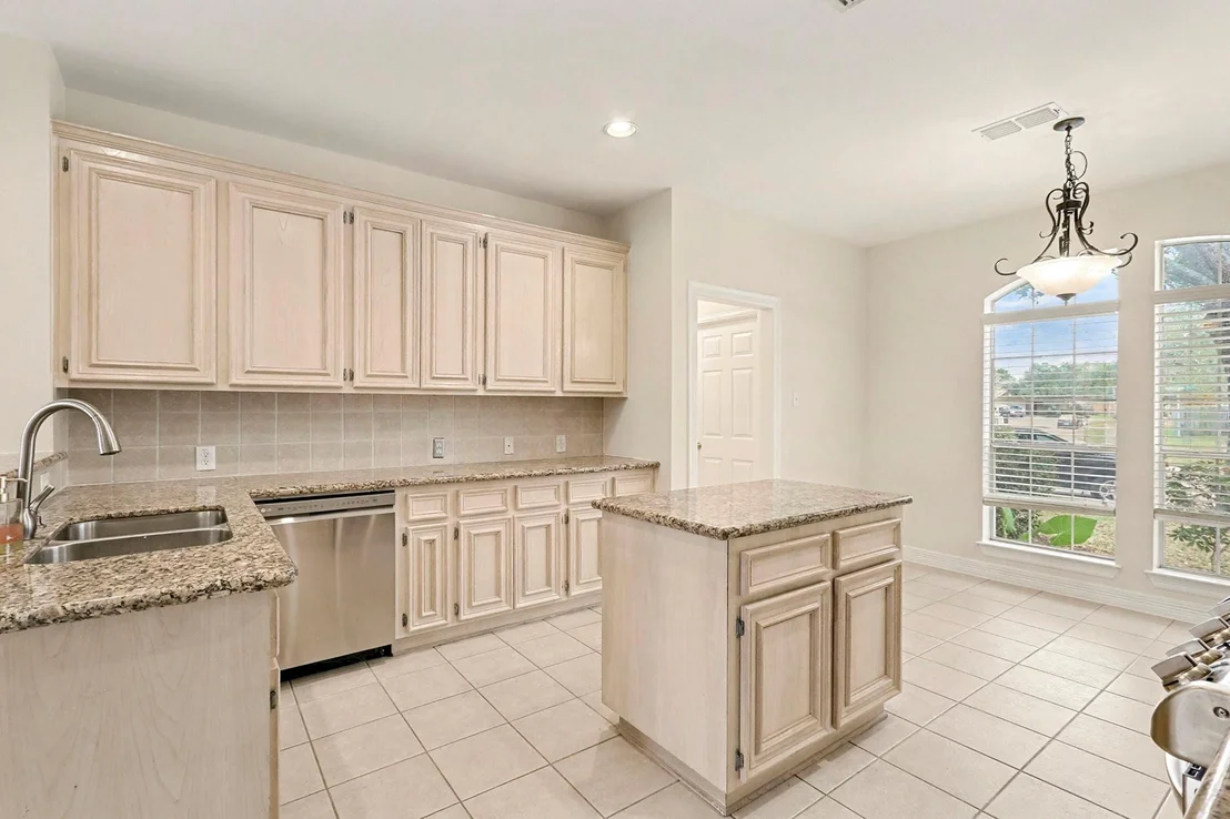 Photo of 240 Kettering Lane