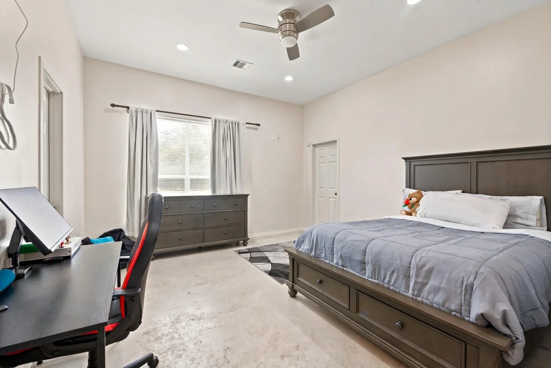 Photo of 39595 Bosque Road