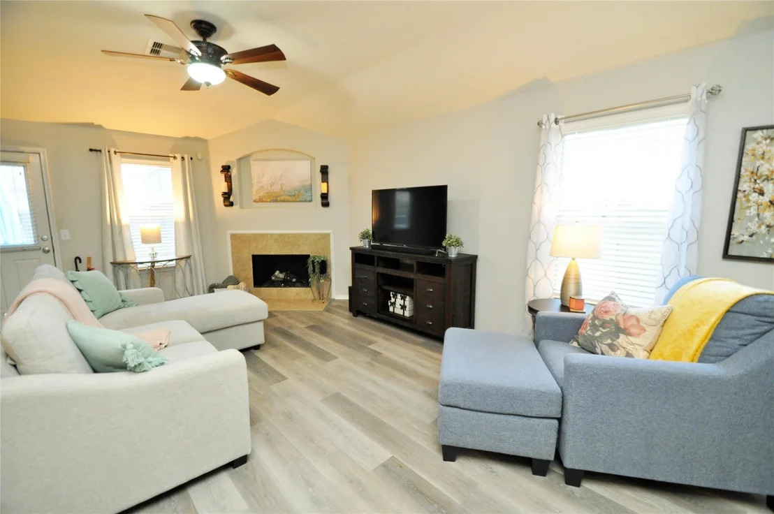 Photo of 5806 Spring Sunrise Drive