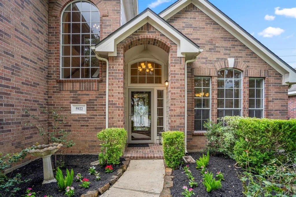 Photo of 5922 Skyhaven Lane