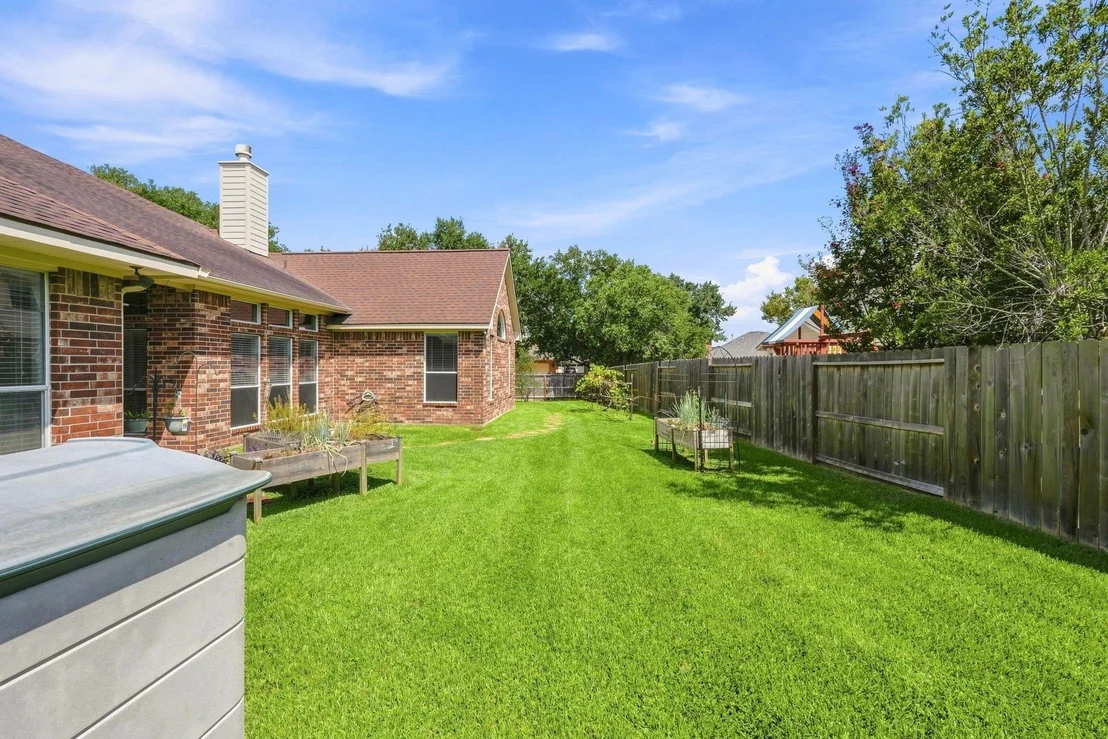 Photo of 6127 Merry Pine Court