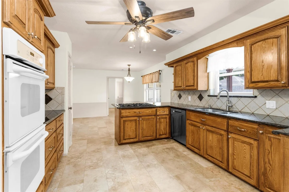 Photo of 8231 Glencliffe Lane