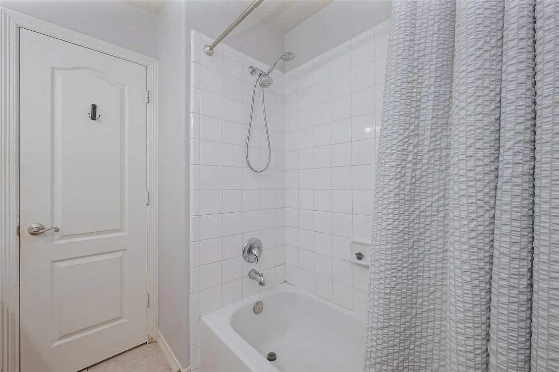 Photo of 2202 Highland Crossing Drive