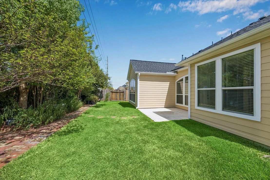 Photo of 22110 Guston Hall Lane