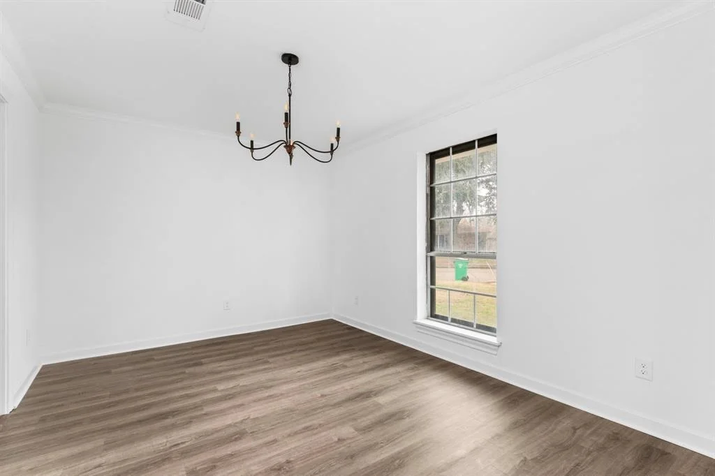 Photo of 600 Pinebrook Lane