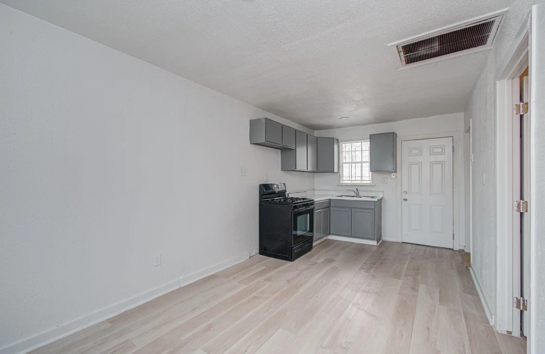 Photo of 7622 Delavan Drive