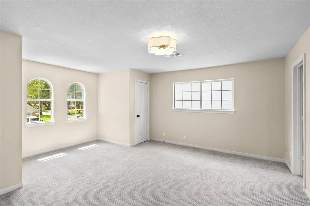 Photo of 854 W Forest Drive