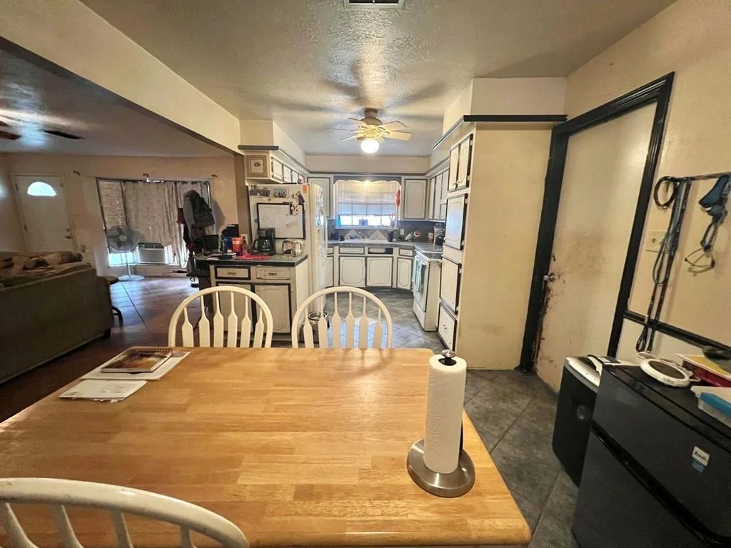 Photo of 9149 Oak Arbor Drive