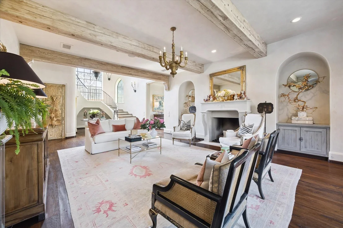 Photo of 5555 Cranbrook Road