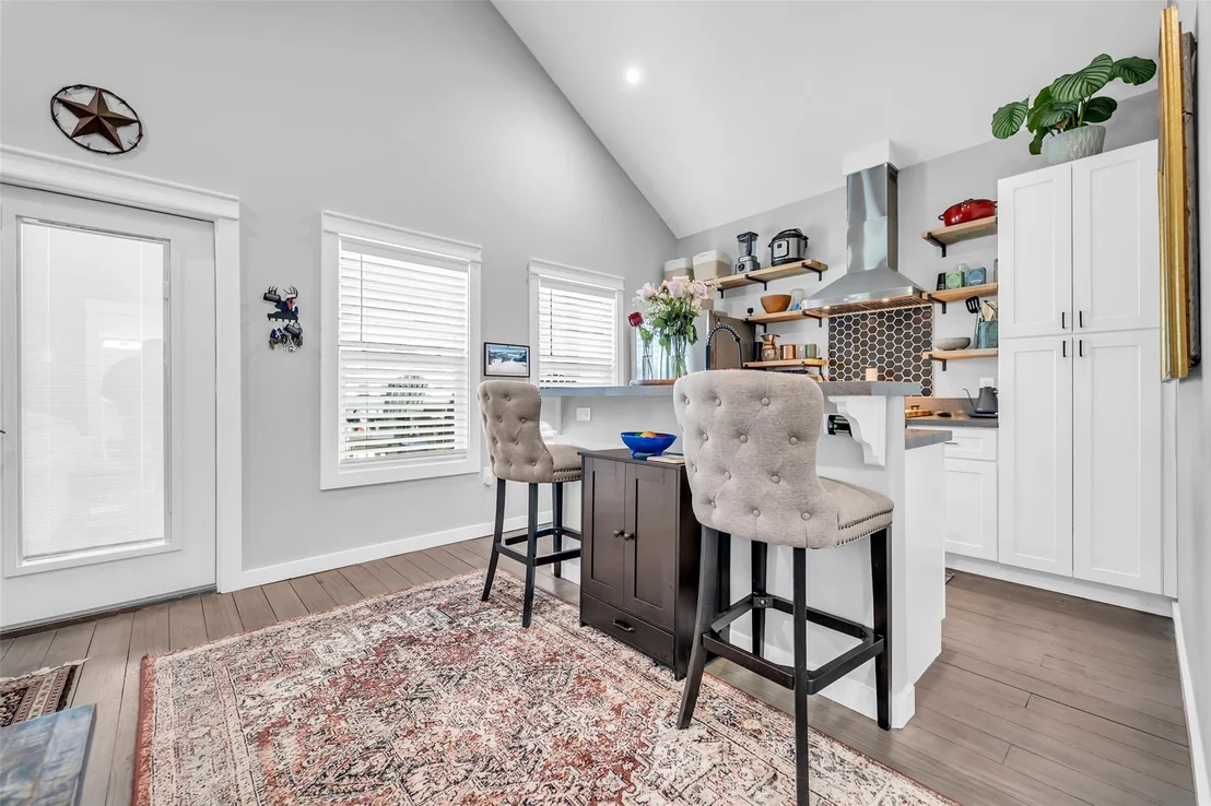 Photo of 1094 Cedar Lane