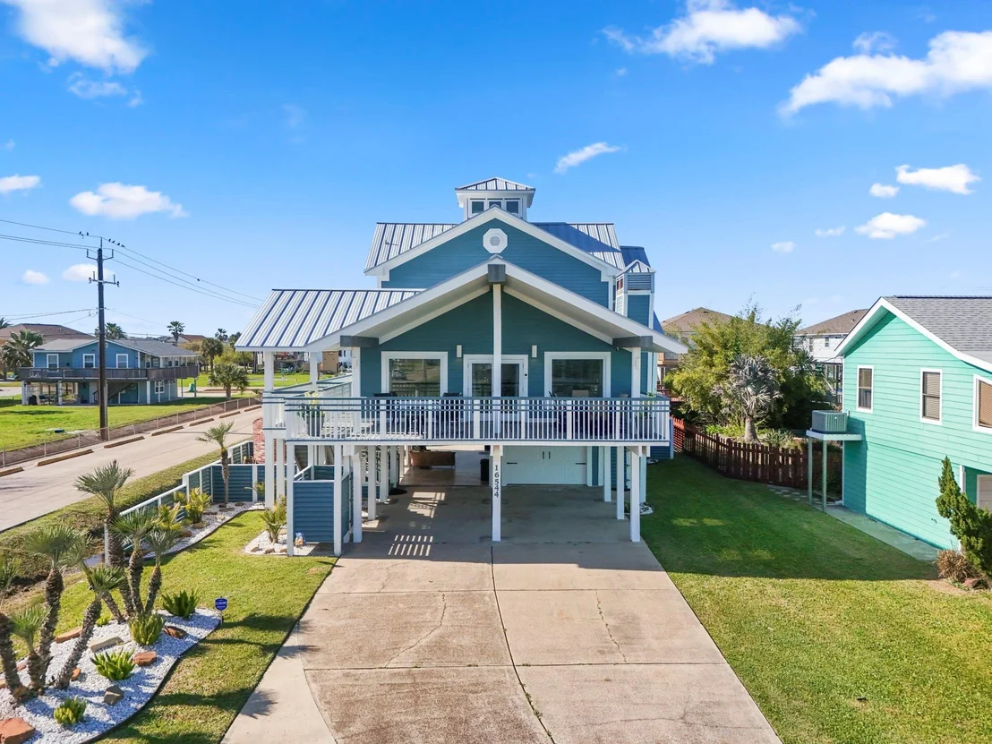 Photo of 16544 John Silver Road