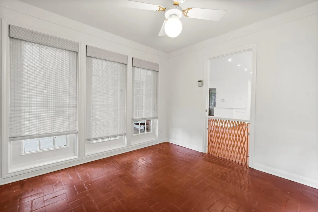 Photo of 26926 Maplewood Drive