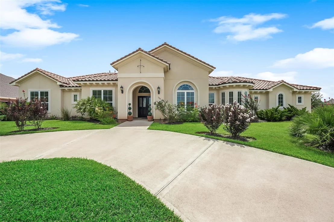Photo of 230 Lawrence Marshall Drive