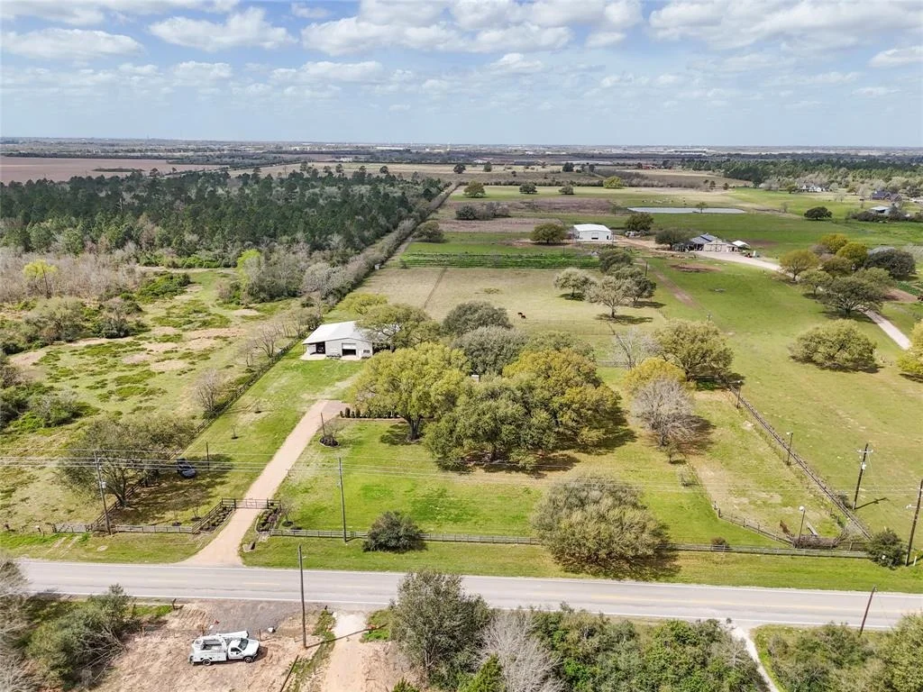 Photo of 21511 Kickapoo Road
