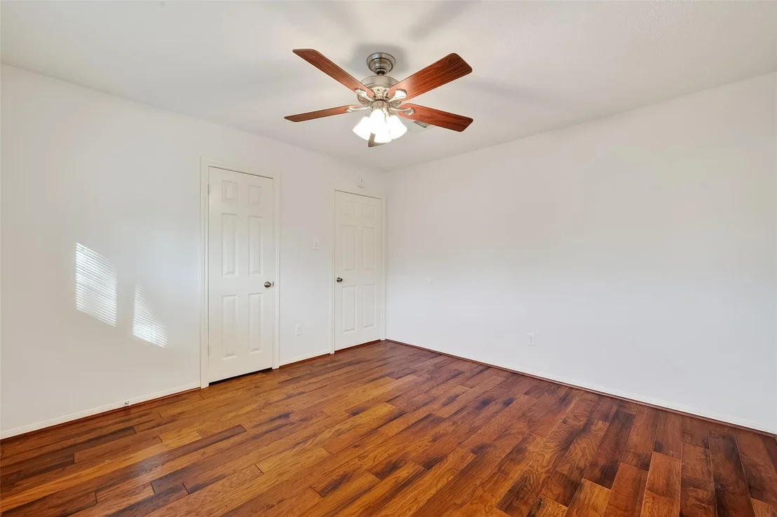 Photo of 906 Crossfield Drive