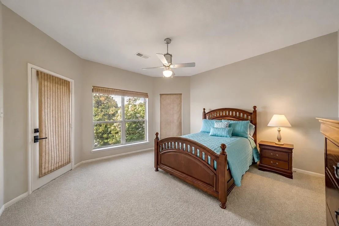 Photo of 318 Bayshore Drive