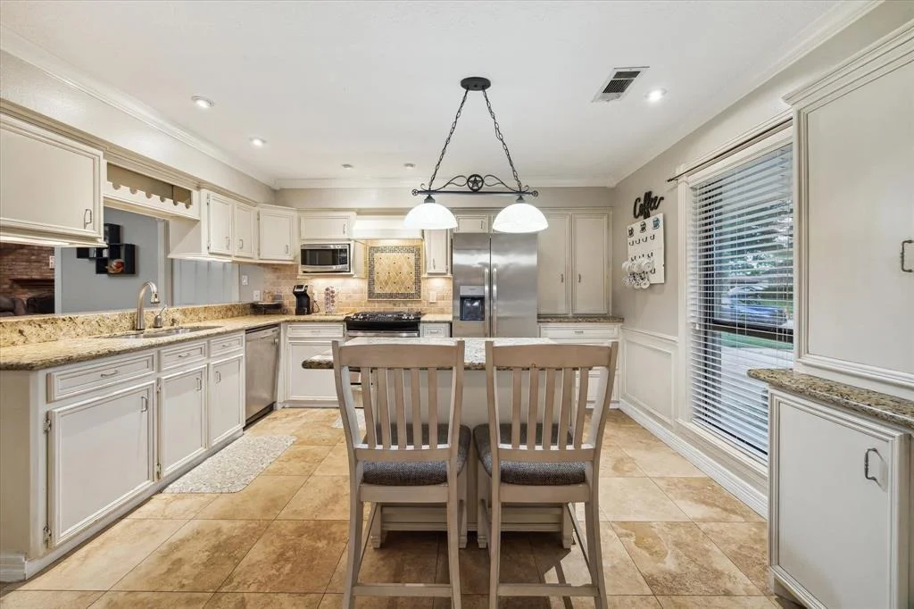 Photo of 5911 Hewitt Drive