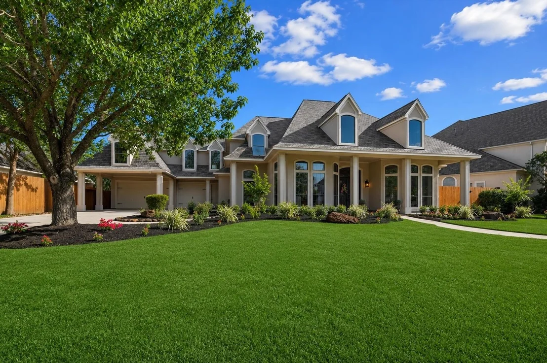 Photo of 15307 Hilltop View Drive
