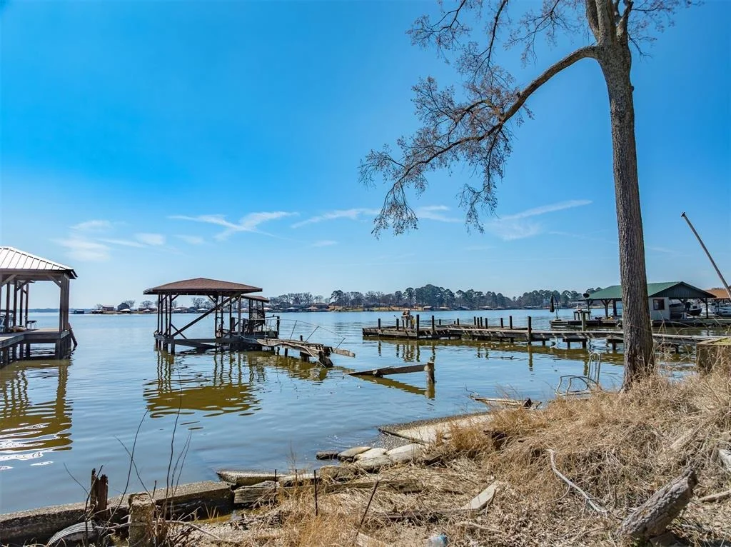 Photo of 1322 Shoreline Circle