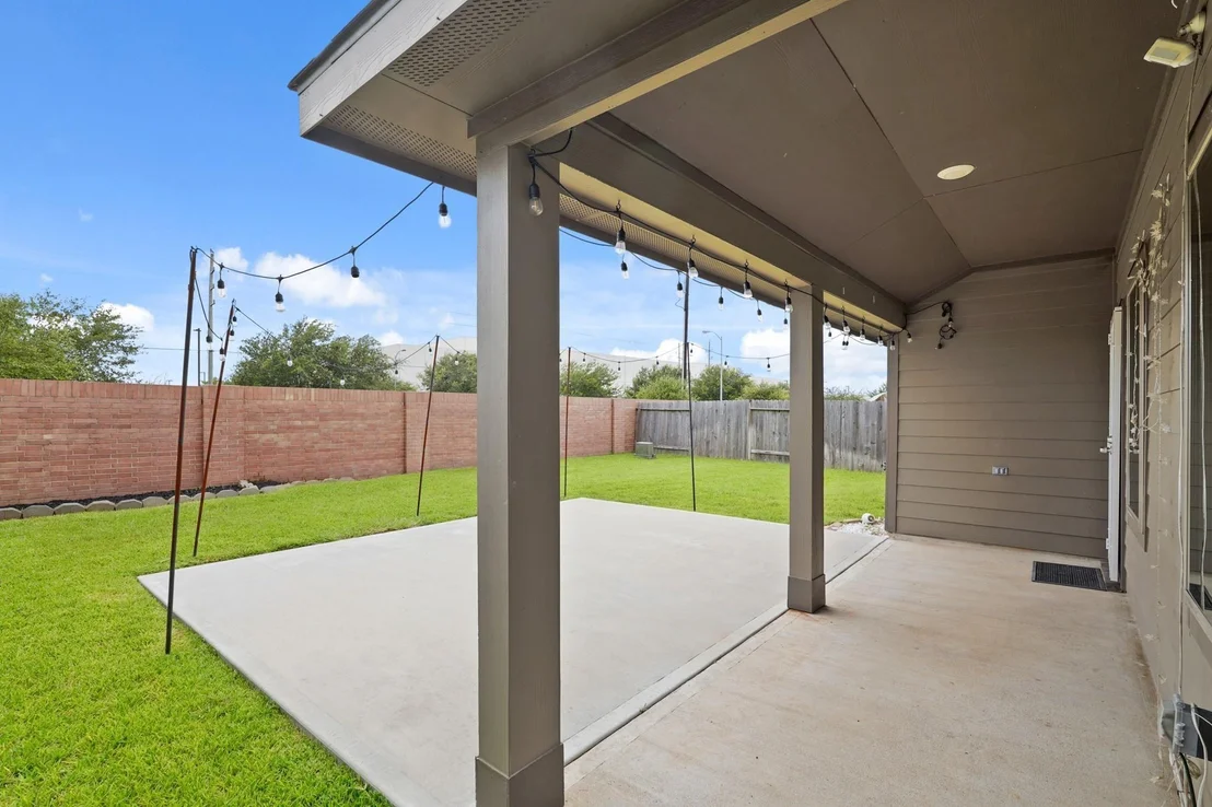 Photo of 21047 Warrender Terrace Lane