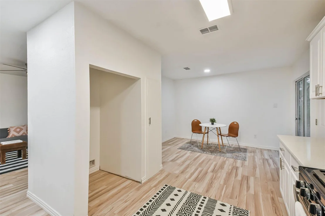 Photo of 105 E Wavy Oak Circle