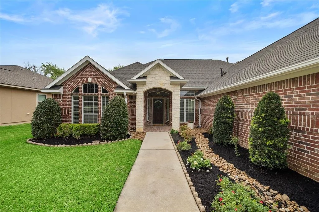 Photo of 186 Harley Drive