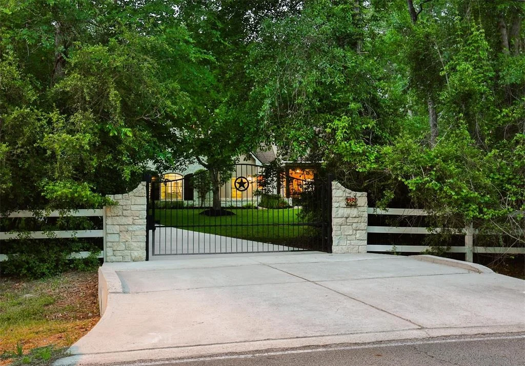 Photo of 28 Lake Forest Drive
