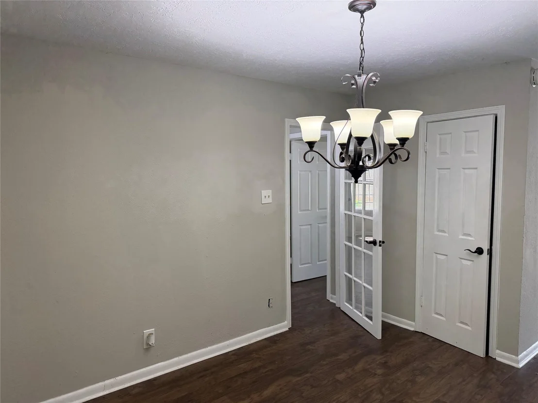 Photo of 5535 Elmlawn Drive