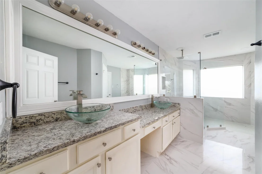 Photo of 6827 Crystal Point Drive