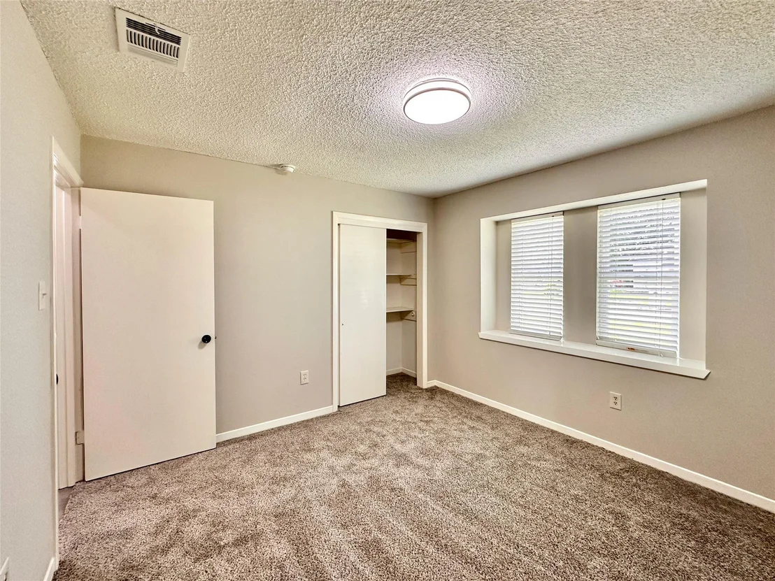 Photo of 7002 Sandswept Lane