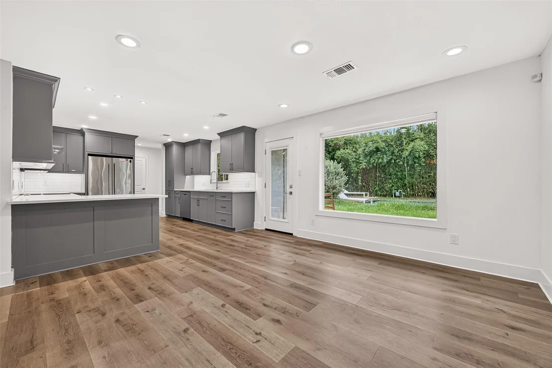 Photo of 10819 Oasis Drive