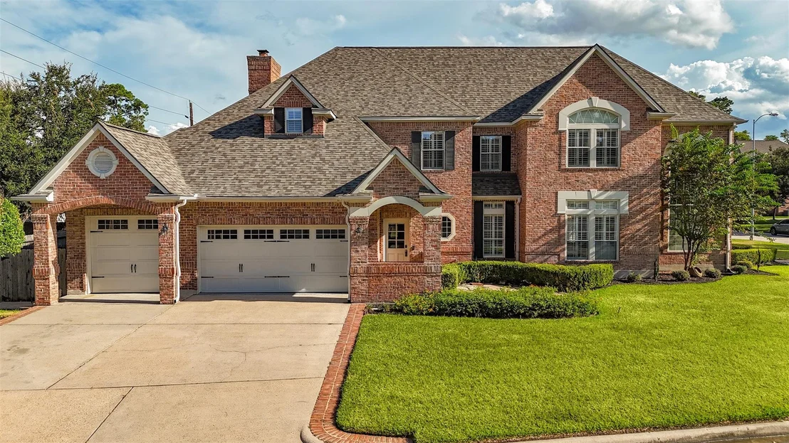 Photo of 16122 Wimbledon Forest Drive