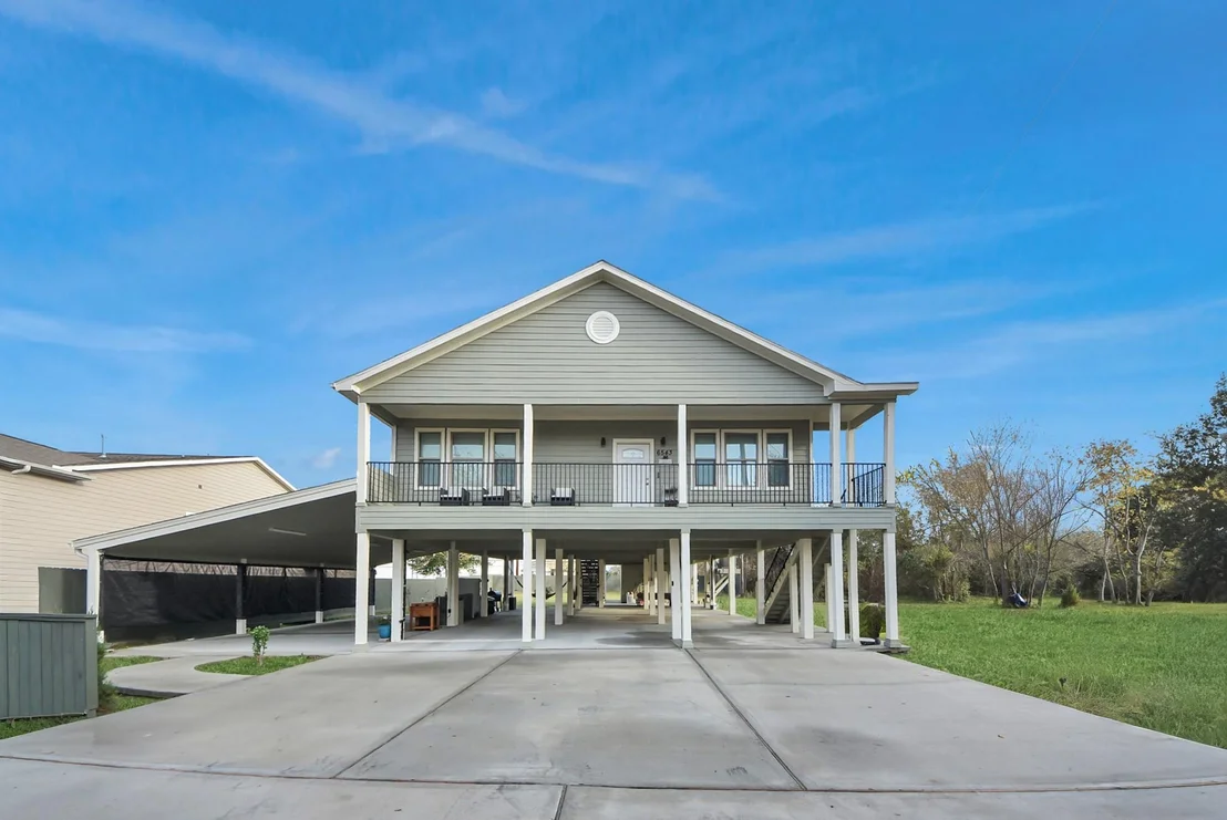 Photo of 6543 Crestford Lane