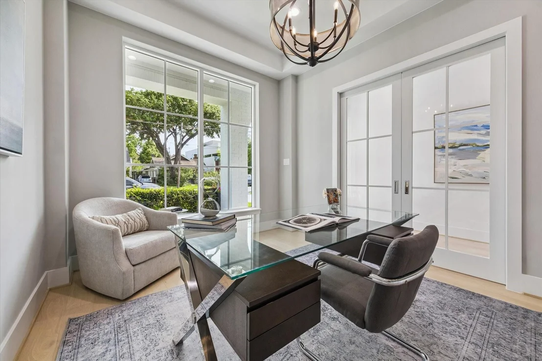 Photo of 1118 Jackson Boulevard