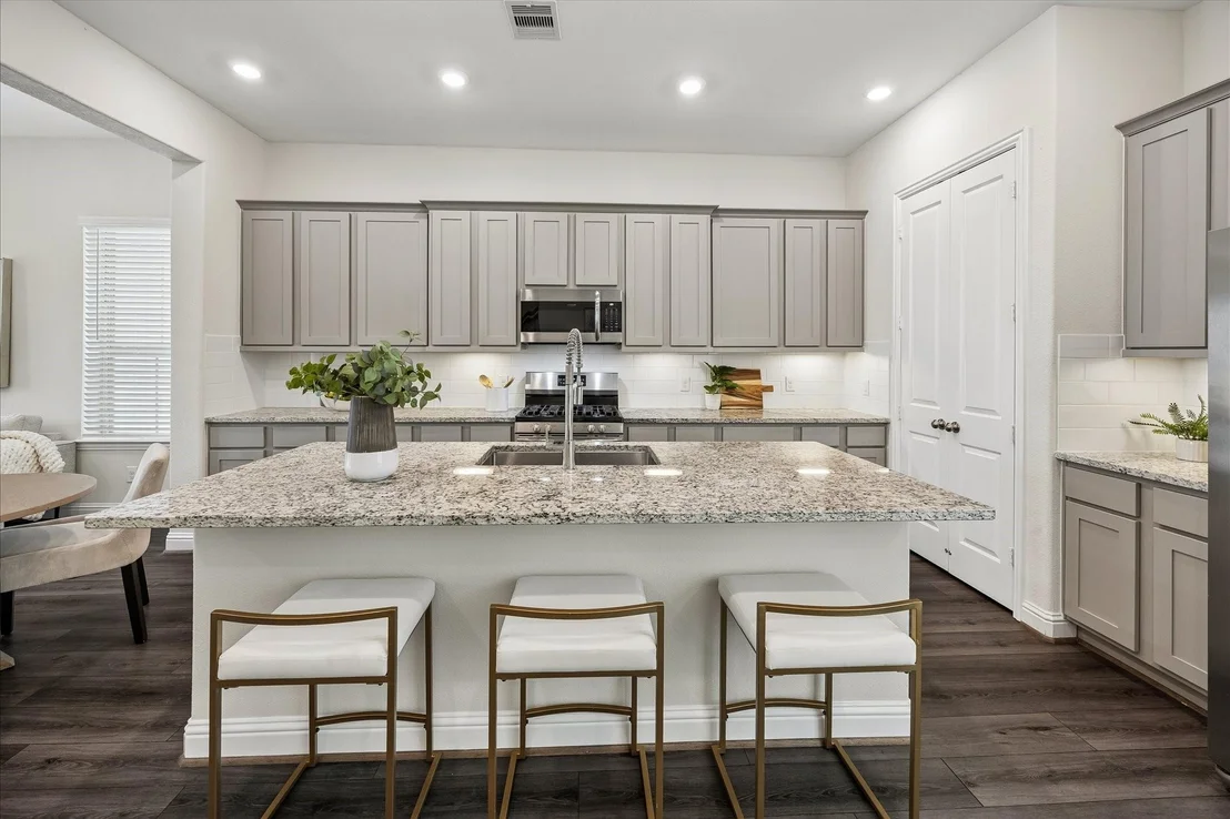Photo of 11004 Mikula Drive