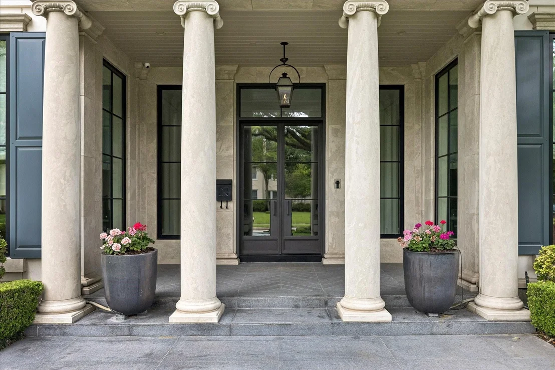 Photo of 2240 Del Monte Drive
