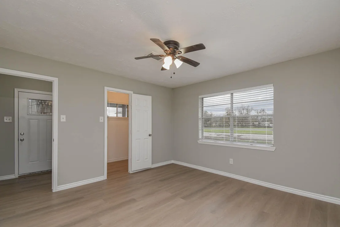 Photo of 2834 Pansy Street