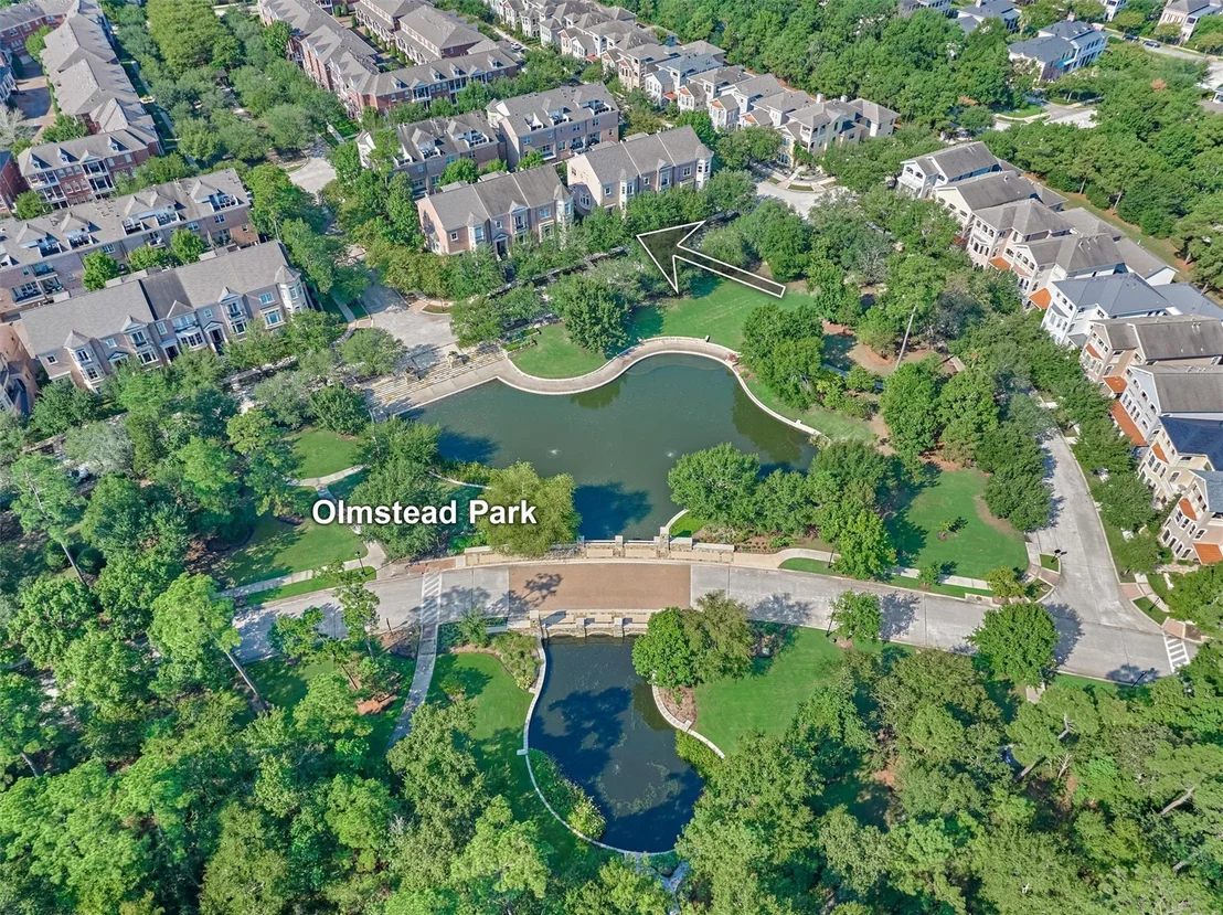 Photo of 83 Colonial Row Drive