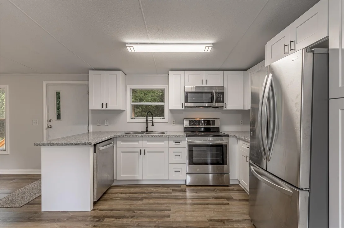 Photo of 352 Cherokee Lane